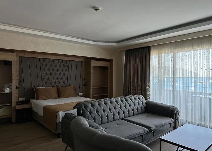 Point Ξενοδοχείο 4*